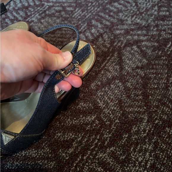 NEW Guess denim wedge sandals - Picture 6 of 8